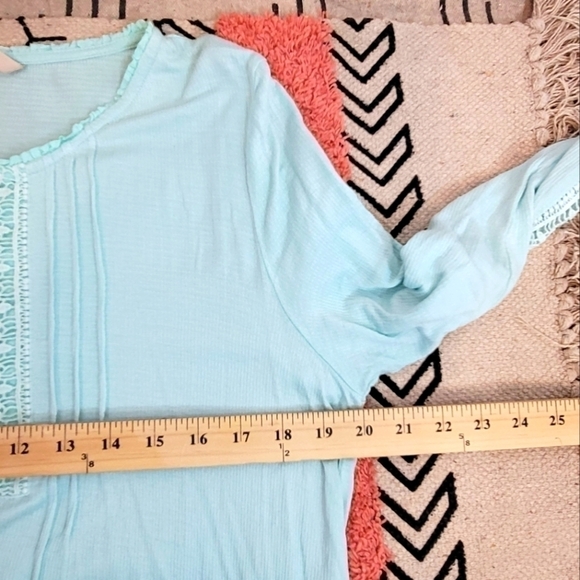 Soft Surroundings Cecelia Embroidered Long Sleeve Tunic in Mint, sz Medium - Picture 9 of 12